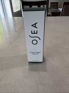 Sea Undaria Algae Body Oil - White & Green Packaging
